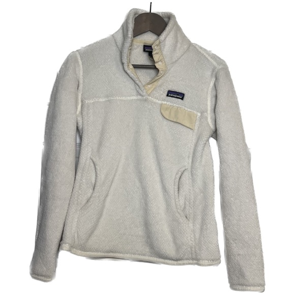 Patagonia Jackets & Blazers - Cream Fleece Patagonia Pullover